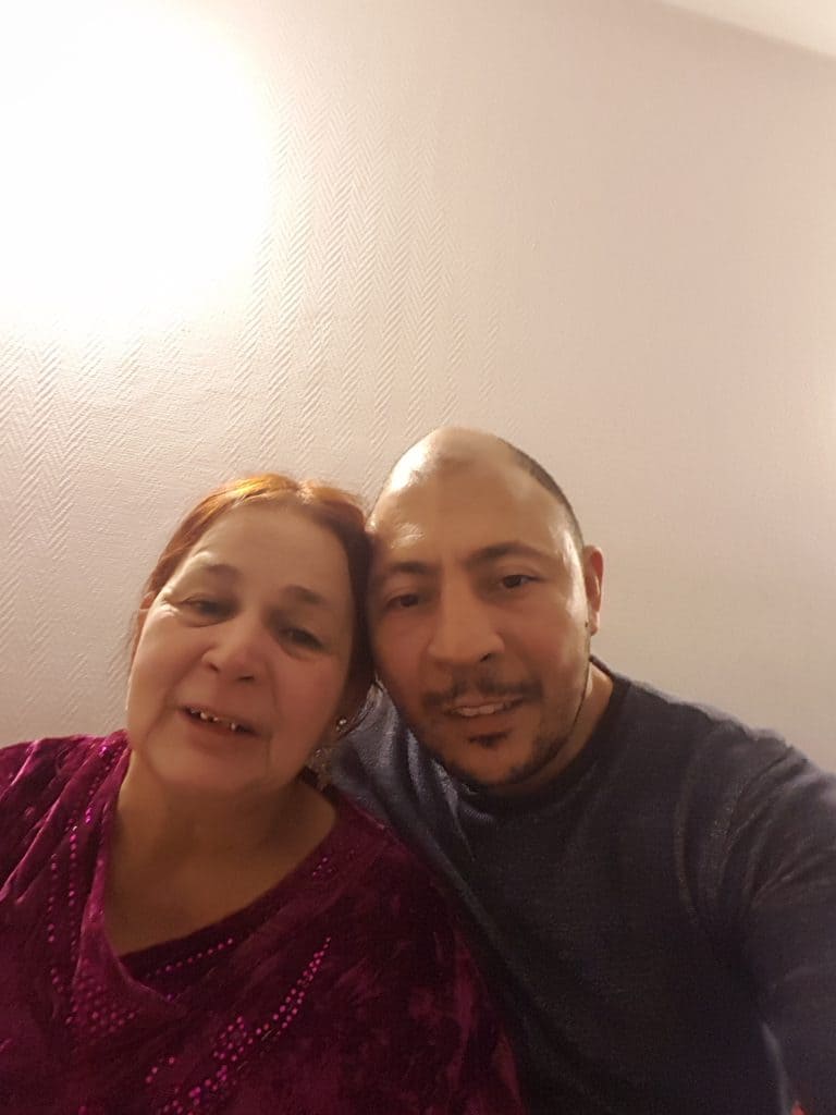 Essentiel WPOUBAALI avec Mère et Fils OUBAALI